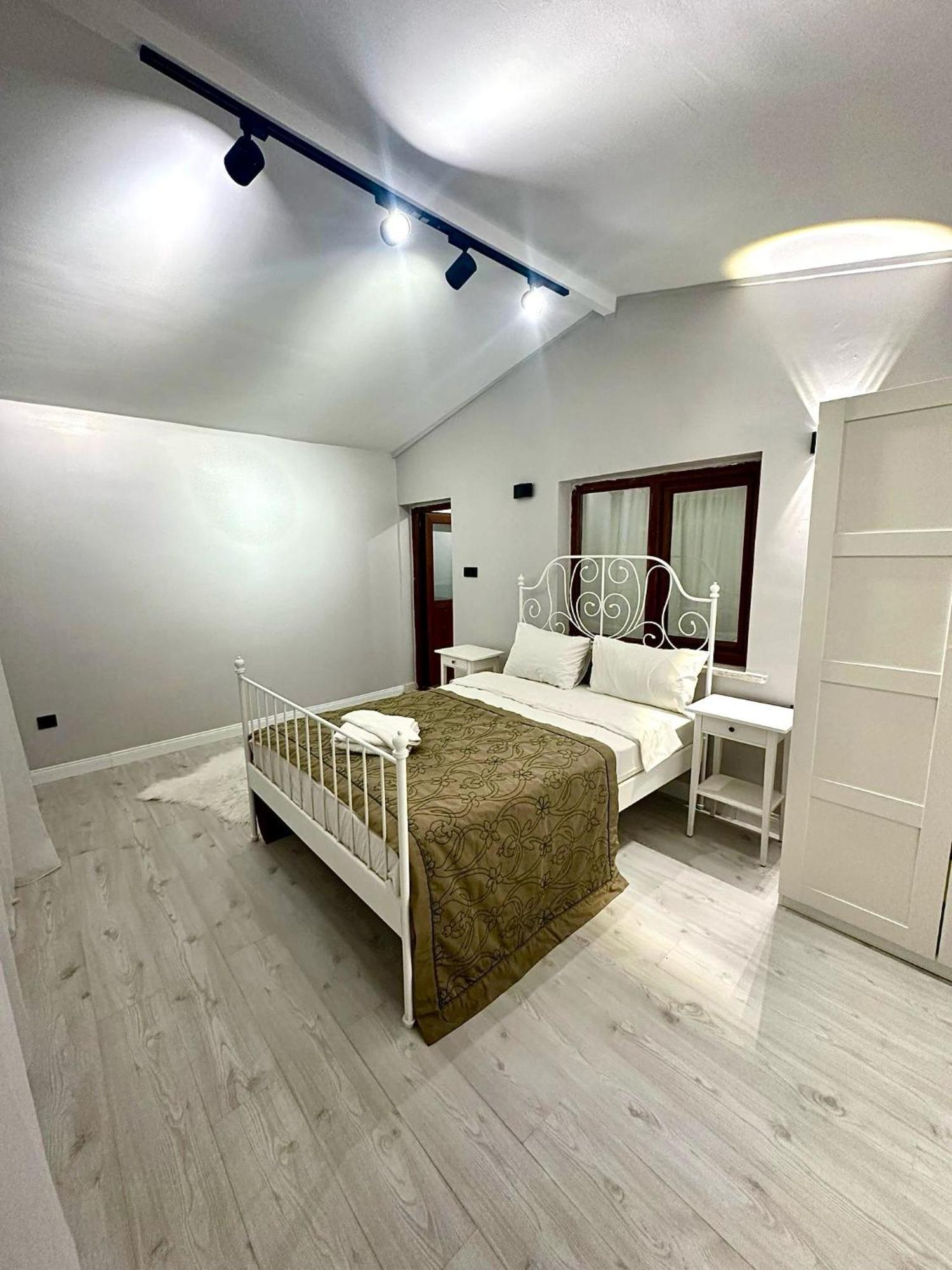 Ortakoey Tiny One Hotel Istanbul Exterior photo
